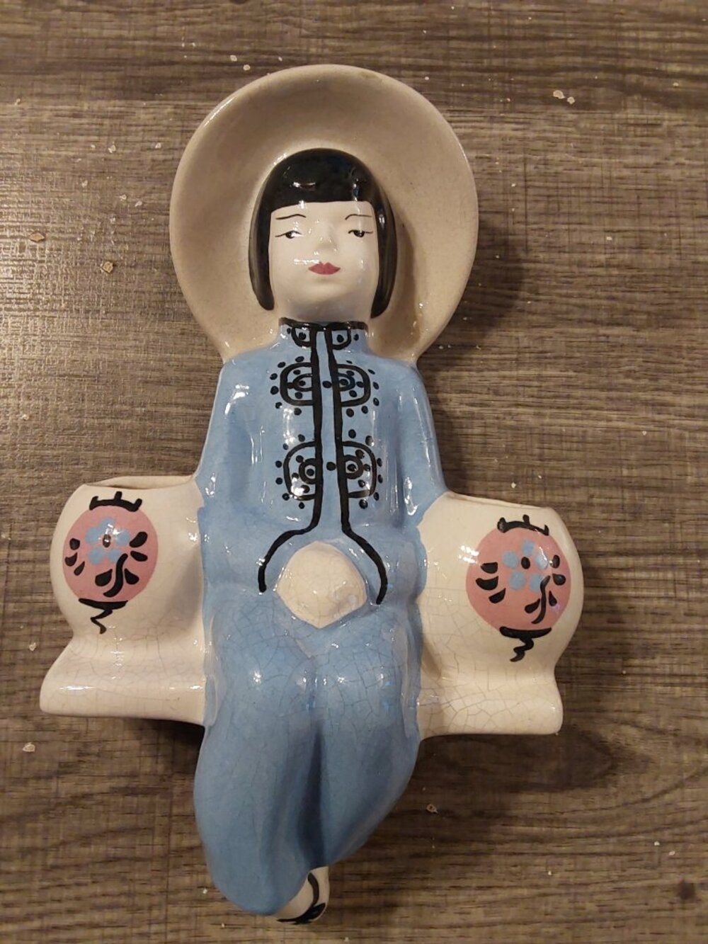 VINTAGE MCM Chinoiserie Lady Wall Pocket:  Asian Decor w Baskets for flowers1940